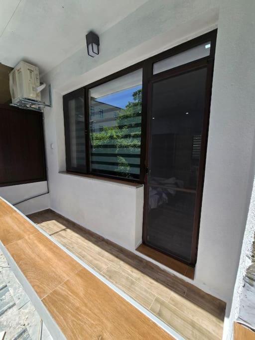 модерен в гр Apartment Elena