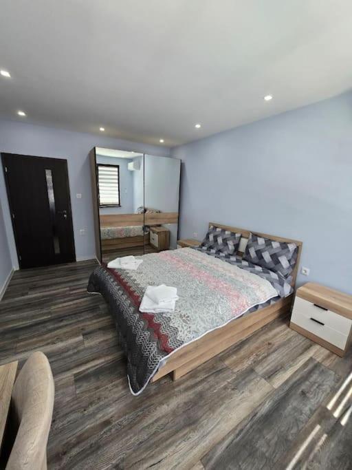 модерен в гр Apartment